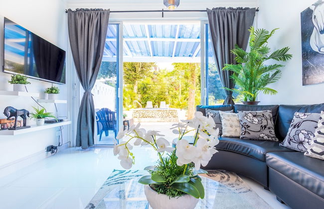 New Stylish 3BR Villa With Private Pool Terrace - Foto 12