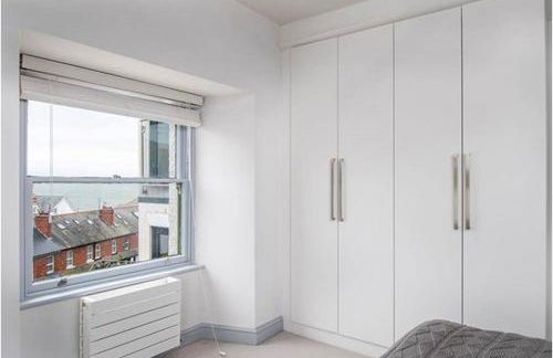 Deganwy Tower Apartment - Photo 21