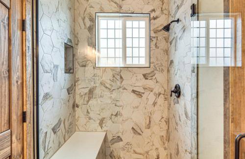 Hike and Fish Group Getaway with Hot Tub in Bailey! - Foto 14