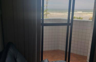 Frente para o mar - vista espetacular de todos os cômodos - Foto 33