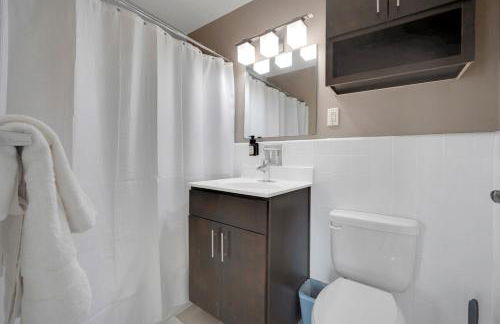 Boutique DCA Unit-Sleeps 7-Free Parking-Great Spot - Foto 16