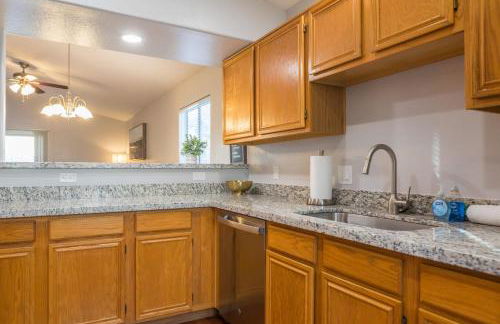 Cozy House w pool Near State Farm Stadium - Foto 8