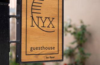 NYX Guesthouse - Photo 1