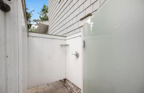 Sunset Shores Sanctuary by Juniper Holiday + Home - Photo 55