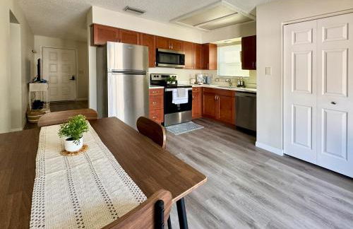 WiFi - Pet Friendly - Laundry - Short - Long Term - Foto 4