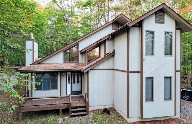 Mountain Memories by Avantstay Hot Tub Enclosed Deck, Large Yard w/ Fire Pit - Foto 34