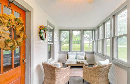 Charming Long Lake Home with Dock on 2 Acres! - Foto 26