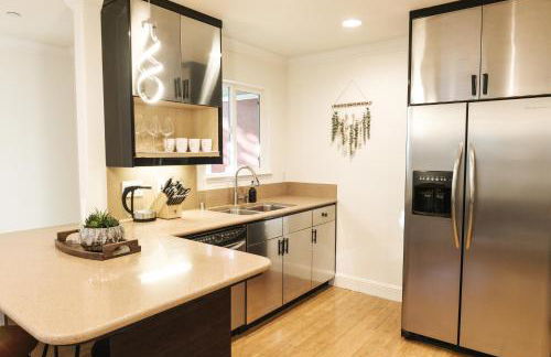 Serene Escape 2BD Private Patio & Firepit near Stanford - Foto 27