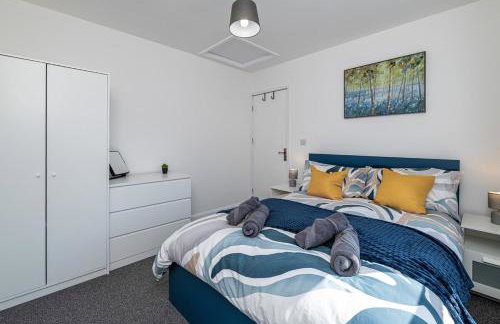 4BR New Build - Near Ferry Port - Great for Groups - Foto 37