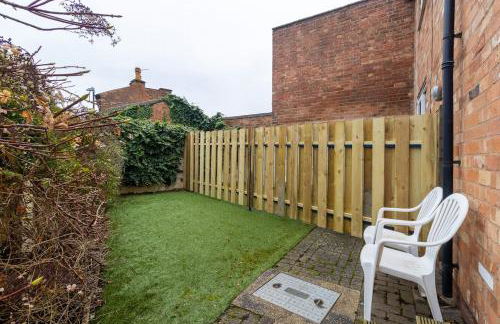 NEW! 2BR House in Leamington Spa by Clarendon Stays , Ideal for Professionals, Free Parking, WiFi, Smart TV! - Foto 5