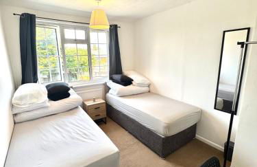 Rushden Home - Perfect for Contractors - Free Parking - Sleeps 5 - Garden - Netflix and HDR TV - Foto 19