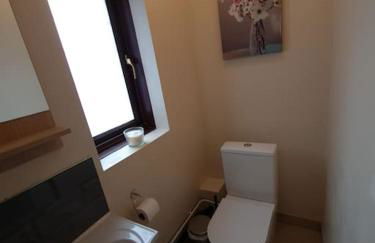 London Luxury 6 Bedroom Family House Sleeps 12 people Parking for 4 Cars Close to tube. - Foto 71