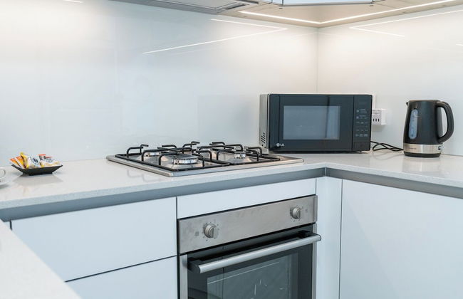 Brand New & Modern Studio JVC - Photo 68