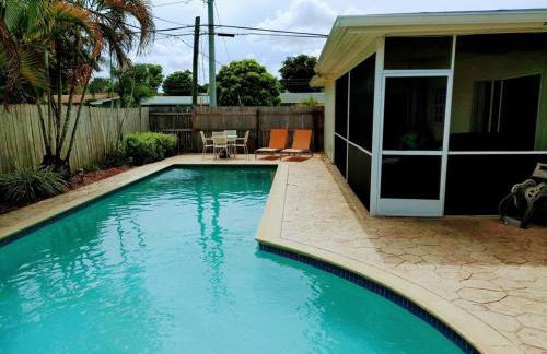Amazing 5 Bedroom Pool Home - Minimum 28 days Stay Only Great Location! - Foto 24