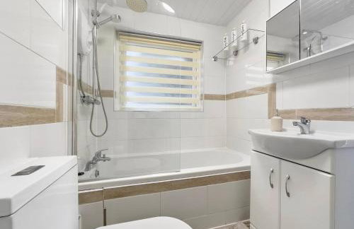 Dashing and Distinctive Dwelling w Rooftop Garden - Foto 6