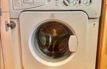 Big 6 Beds Home, Free Private Parking, TV, Garden - Foto 34