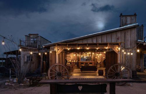 The Outlaw By The Cohost Company - Foto 9