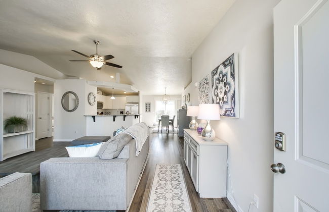 True Blue Family Home - Photo 9