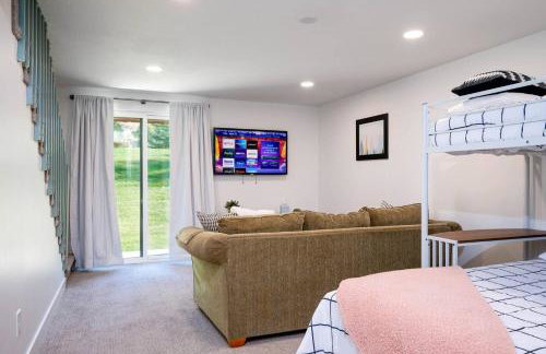 Welcoming Wolf Getaway WL1405 Ski Escape Hot Tub - Foto 25