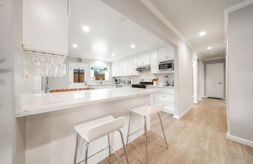 4BR Lux Los Gatos Home: Style & Comfy - Foto 7