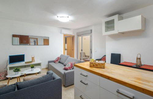Quiet 1BR Terrace Apartment Near Centro & Beach - Foto 14