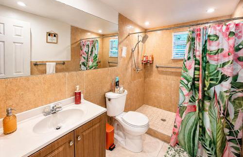 Quiet & Centrally located House - PRIVATE PARKING, LAUNDRY AND STORAGE FOR LUGGAGE - Foto 3