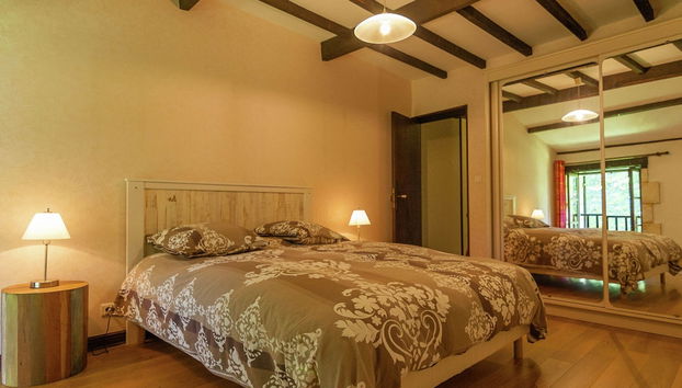 Spacious Farmhouse With Private Heated Pool in a Rustic Garden - Foto 5, Habitación