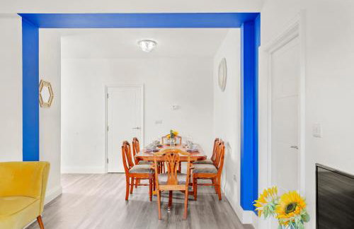 Elegant 3-bed apartment with FREE onsite PARKING in Enfield - Out door Patio - Big savings on Longer Stays - Photo 4