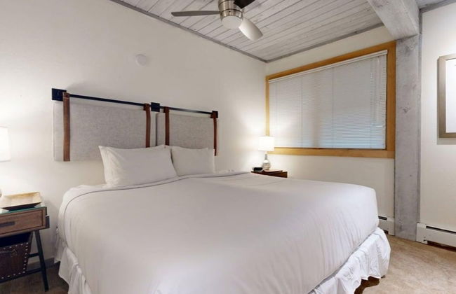 Top of the Village - Foto 53