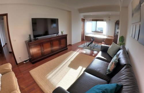 Lisbon T2 apartment in condominium in Linda-a-Velha Oeiras Lisbon - Foto 1