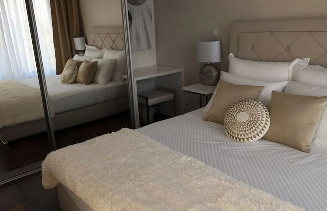 Modern Villa With Private Heated Pool and Lounge Area for a Relaxing Stay - Foto 5