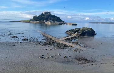 1-bed luxury seafront cabin in heart of Newlyn, Mousehole - Photo 36