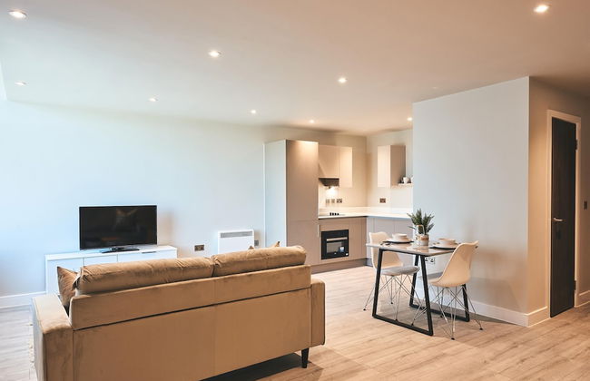 Seven Living Bracknell - Free Parking on Site - Foto 19