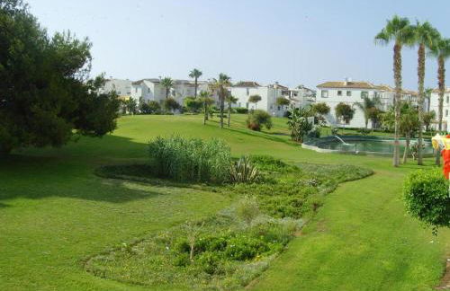 Apto. Urbanización Laguna Beach, 1ª línea de playa - Photo 17