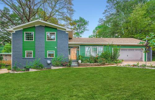 Elegant & Spacious Family Gem with Games, Office, Yard - Foto 7