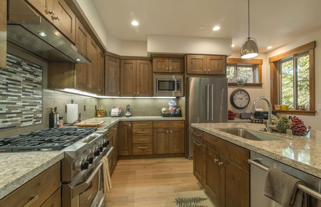 Sawtooth by Avantstay Spacious Pine Tree Cabin w/ Hot Tub - Foto 9