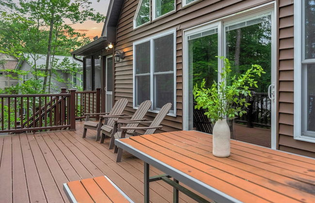 Tavern at the Woods by Avantstay Lakefront Views, Hot Tub, Firepit, Game Room - Foto 46