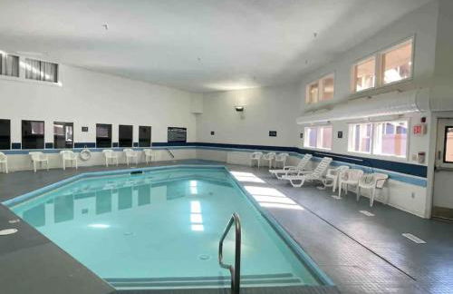 Sunday River Ski In Ski Out Mountain View Condo with Hot Tub Pool and Sauna! - Foto 5