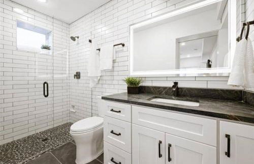 Lux Stay's Modern Loft Style Tiny Home in ATL - Foto 10