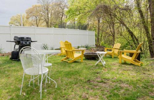 Campfire Cottage Fireplace, fire pit & no chores! - Foto 12