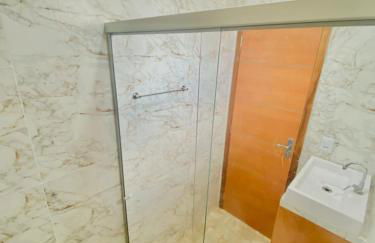 Flat 3 com cama queen e ar-condicionado, perto do Parque da cidade - Foto 14