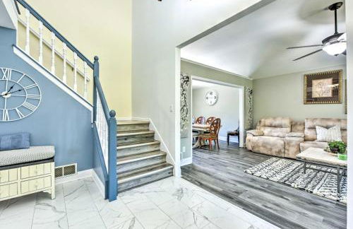 Pet-Friendly Maple Grove Gem with Private Yard! - Foto 3