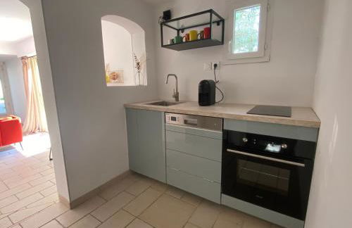 La maison en couleurs 3 étoiles, du calme à 10 minutes d'Avignon - Foto 8