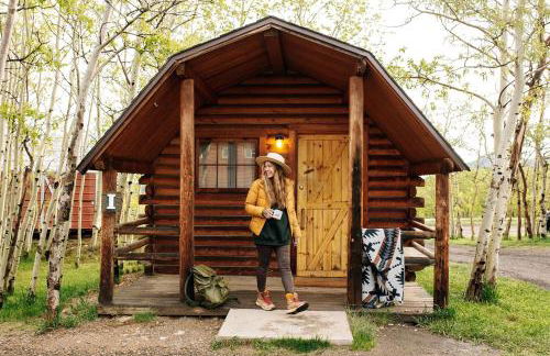 Colorado Glamping Adventures in Golden Gate Canyon Park, in this Cute Cabin Rental - Foto 1