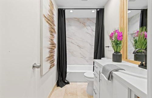 Luxe and Modern Dallas Condo 2 Mi to Highland Park! - Foto 22