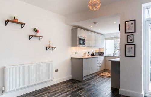 Luxury House in the Heart of Mumbles Village - Foto 16