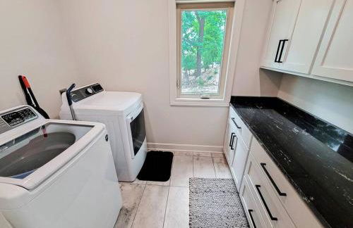 Magazine-Featured Mansion, Golf Green, Casino, etc - Foto 24