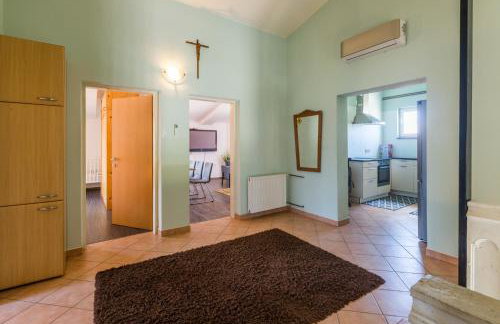 Holiday house with a swimming pool Radmani, Porec - 16440 - Photo 47