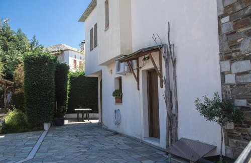 ILOI’s Villa in peaceful Village w. Private Beach - Photo 6