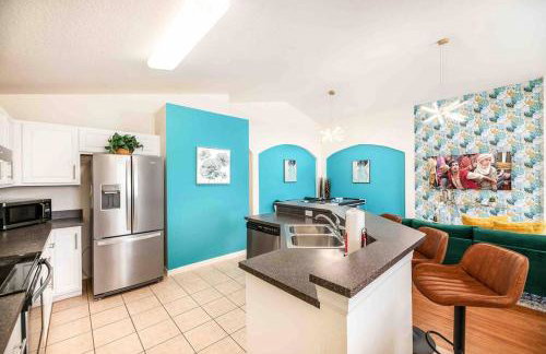 SUPER LUSH- FOAM BEDs w POOL & GAMEs - Foto 8